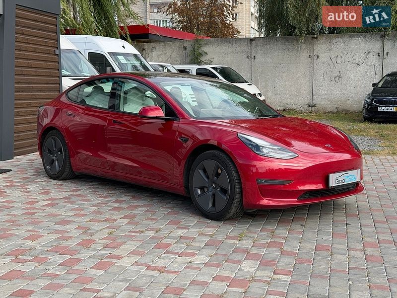 Седан Tesla Model 3 2021 в Вінниці