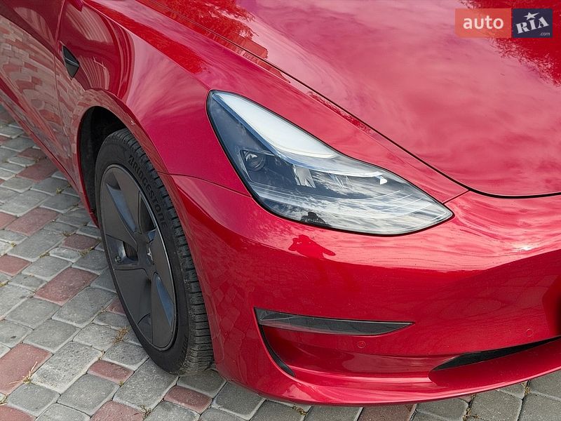 Седан Tesla Model 3 2021 в Вінниці