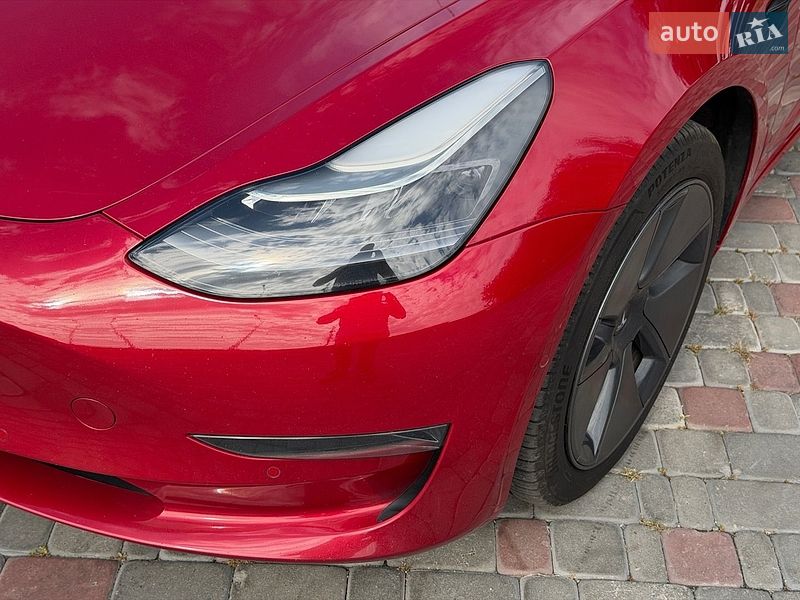 Седан Tesla Model 3 2021 в Вінниці
