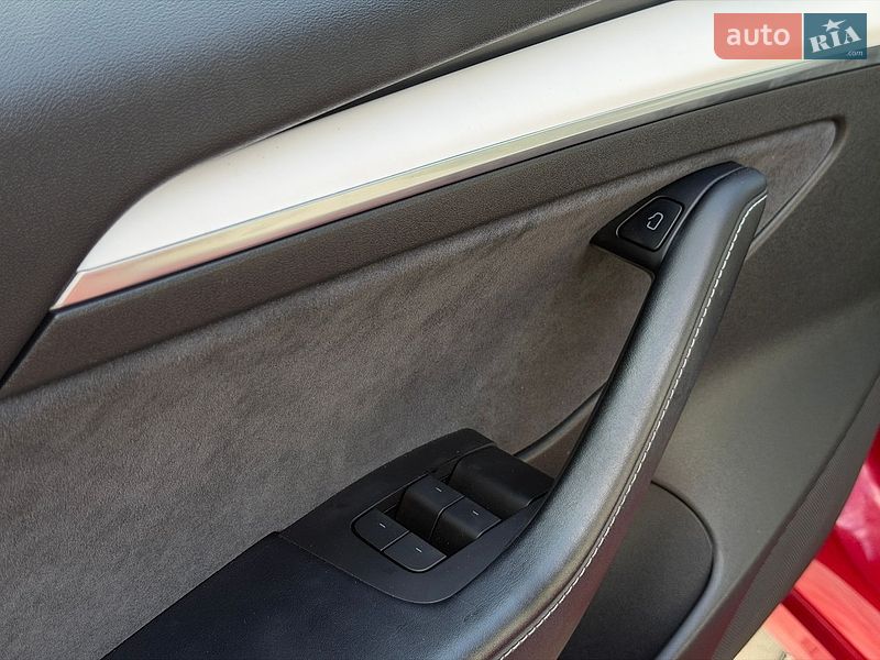 Седан Tesla Model 3 2021 в Вінниці
