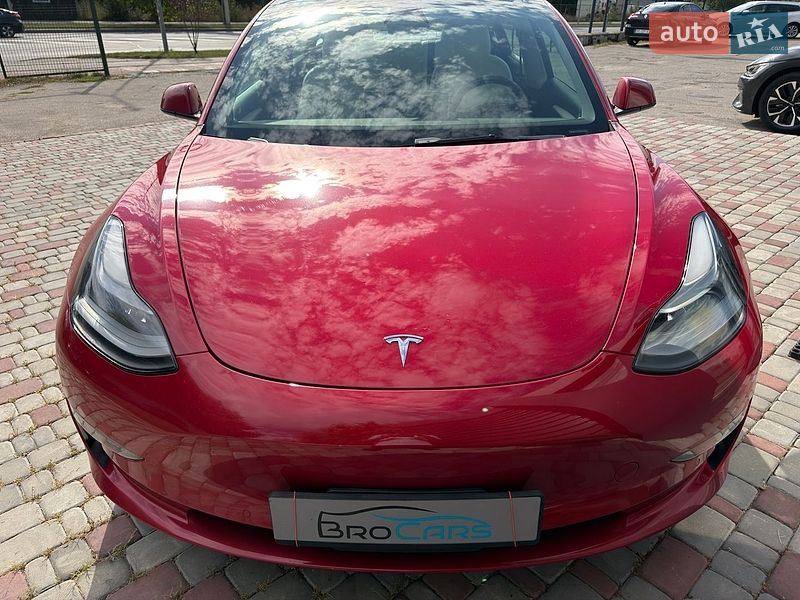Седан Tesla Model 3 2021 в Вінниці