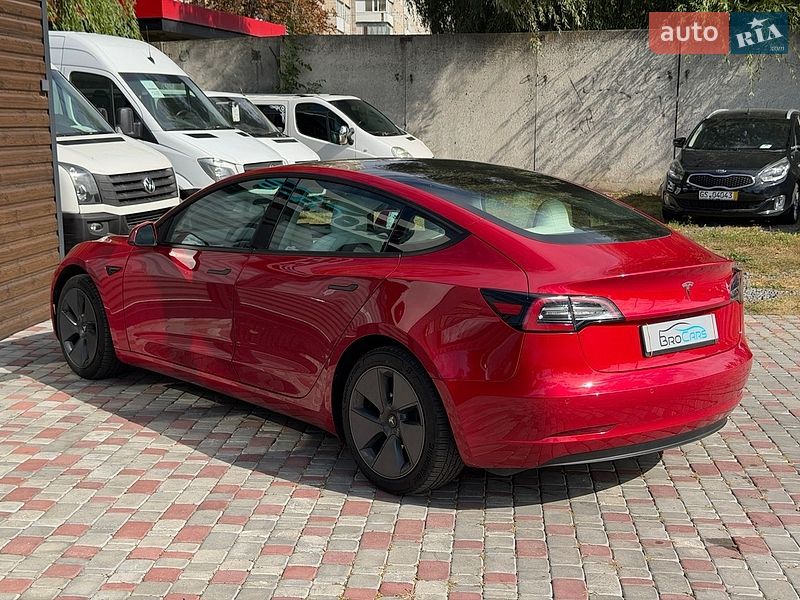 Седан Tesla Model 3 2021 в Вінниці