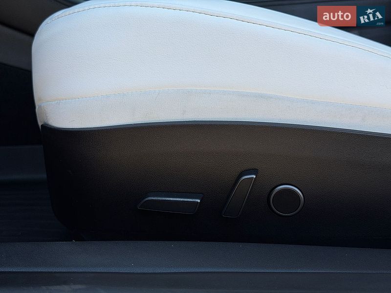 Седан Tesla Model 3 2021 в Вінниці
