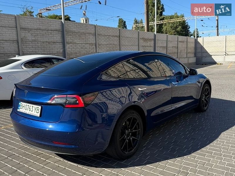 Седан Tesla Model 3 2019 в Одессе