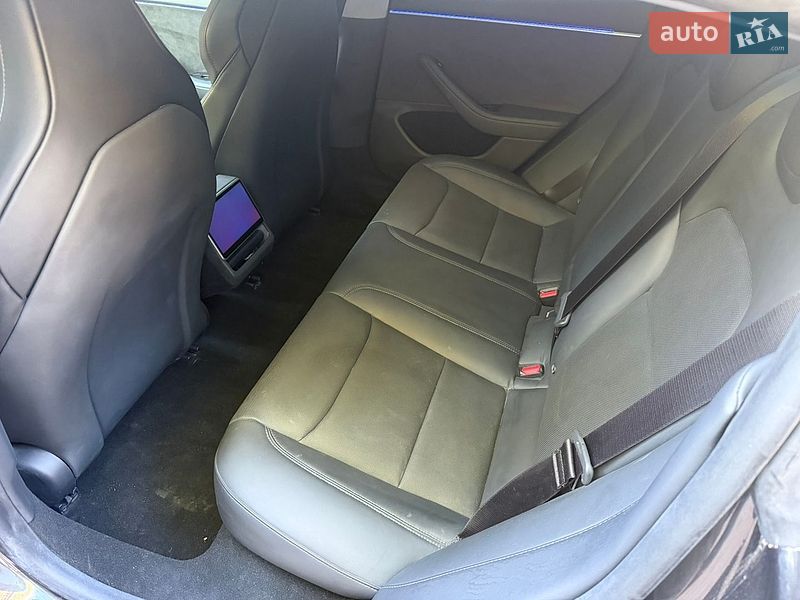 Седан Tesla Model 3 2024 в Киеве
