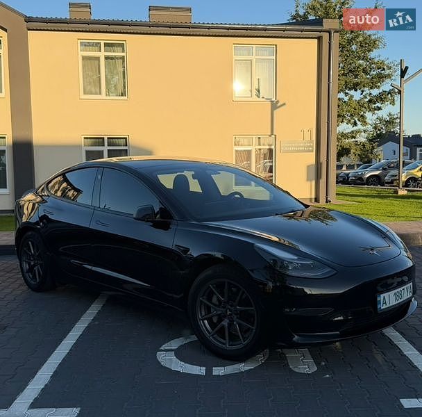 Tesla Model 3 2022