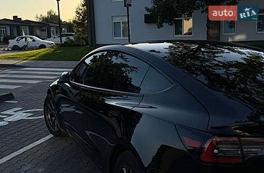 Седан Tesla Model 3 2022 в Киеве