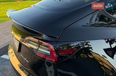 Седан Tesla Model 3 2022 в Киеве
