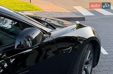 Седан Tesla Model 3 2022 в Киеве