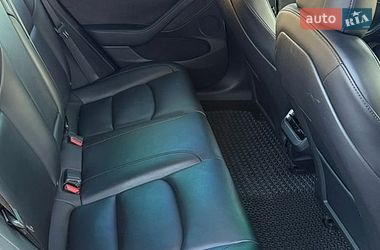 Седан Tesla Model 3 2022 в Киеве