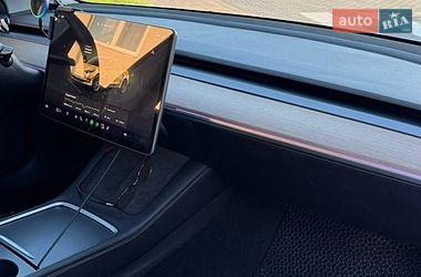Седан Tesla Model 3 2022 в Киеве
