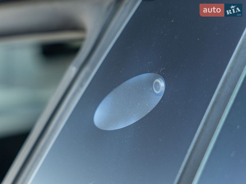 Седан Tesla Model 3 2021 в Львове