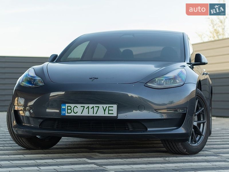Tesla Model 3 2021