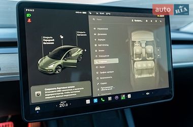 Седан Tesla Model 3 2021 в Львове