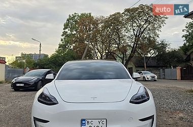 Седан Tesla Model 3 2021 в Львове