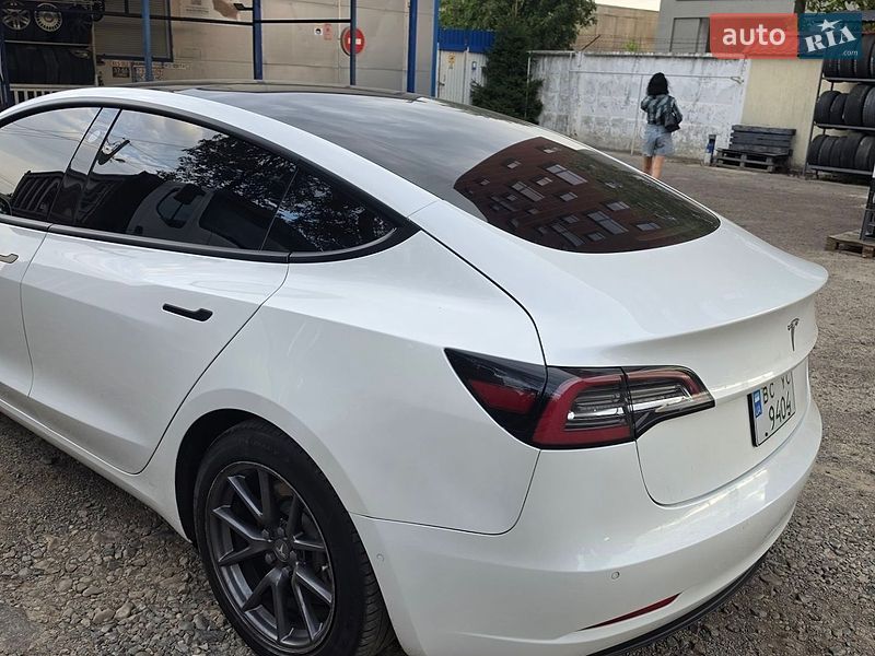 Седан Tesla Model 3 2021 в Львові фото 6 Седан Tesla Model 3 2021 в Львові