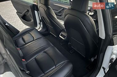 Седан Tesla Model 3 2021 в Одессе