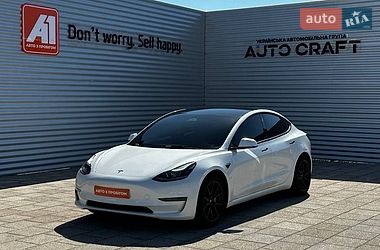 Седан Tesla Model 3 2022 в Черкасах