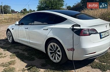 Седан Tesla Model 3 2021 в Києві