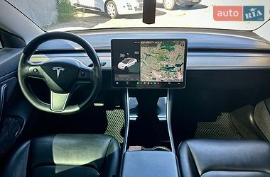 Седан Tesla Model 3 2018 в Харкові