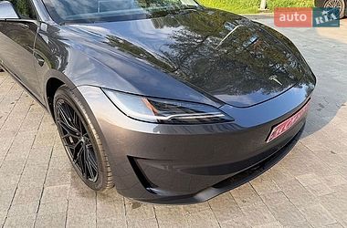 Седан Tesla Model 3 2024 в Києві