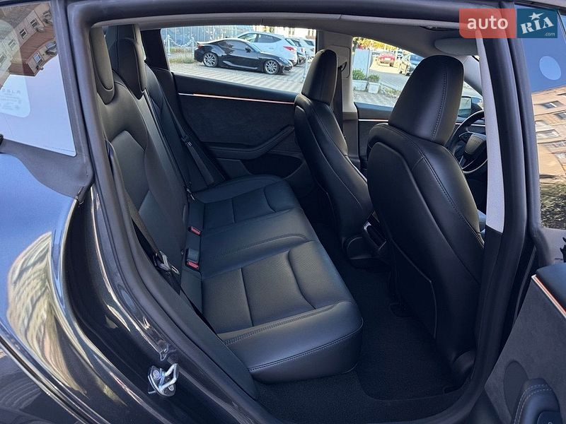 Седан Tesla Model 3 2025 в Одесі