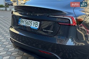 Седан Tesla Model 3 2025 в Одесі