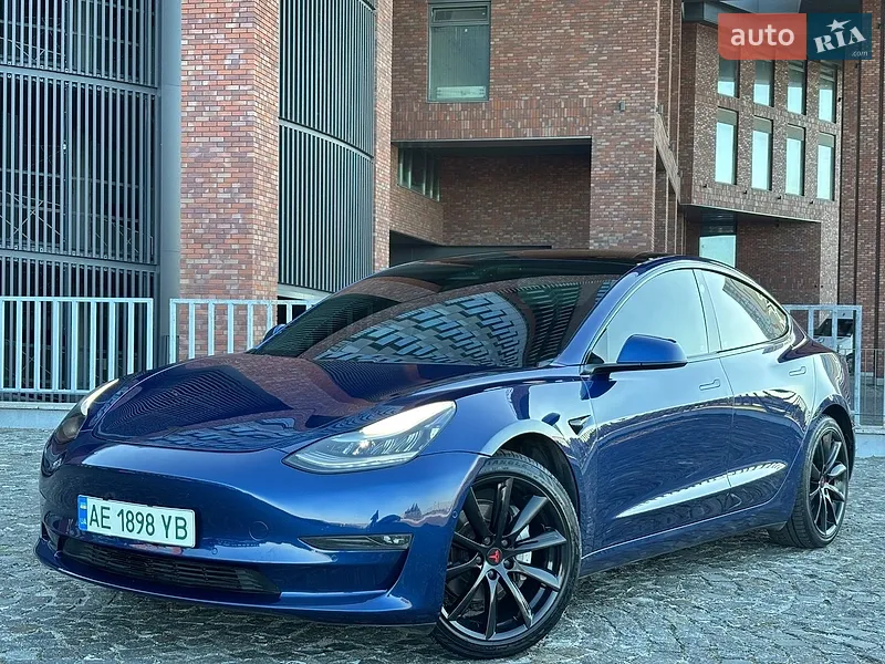 Tesla Model 3 2019