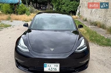 Седан Tesla Model 3 2018 в Житомирі