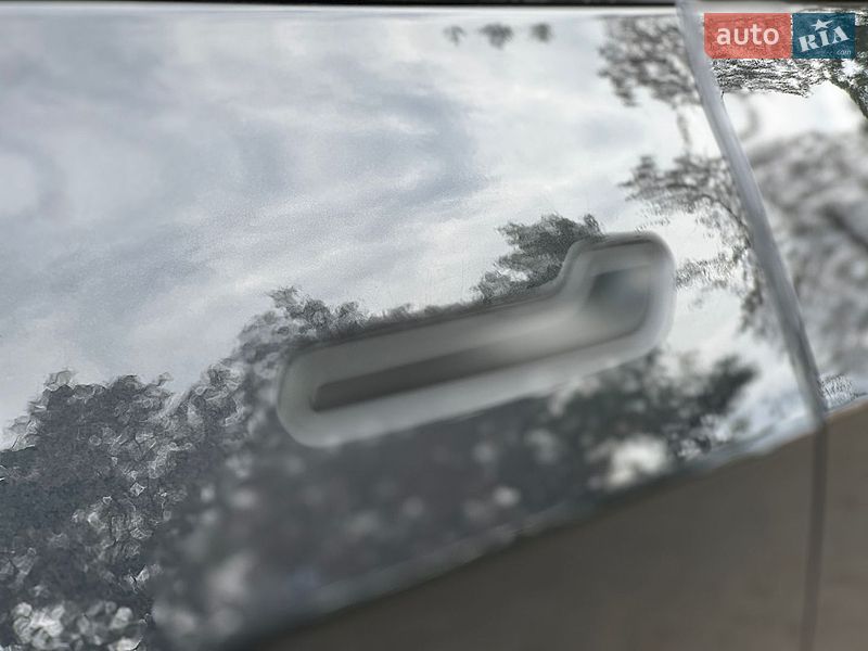 Седан Tesla Model 3 2025 в Самборе