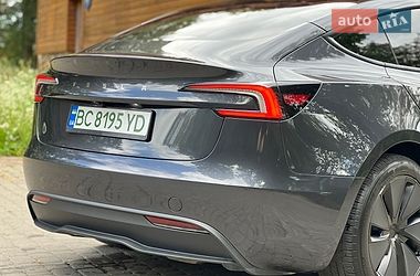 Седан Tesla Model 3 2025 в Самборе