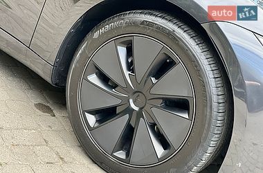 Седан Tesla Model 3 2025 в Самборе