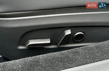 Седан Tesla Model 3 2025 в Самборе