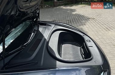Седан Tesla Model 3 2025 в Самборе