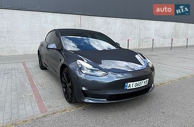 Седан Tesla Model 3 2020 в Вишневому фото 2 Седан Tesla Model 3 2020 в Вишневому