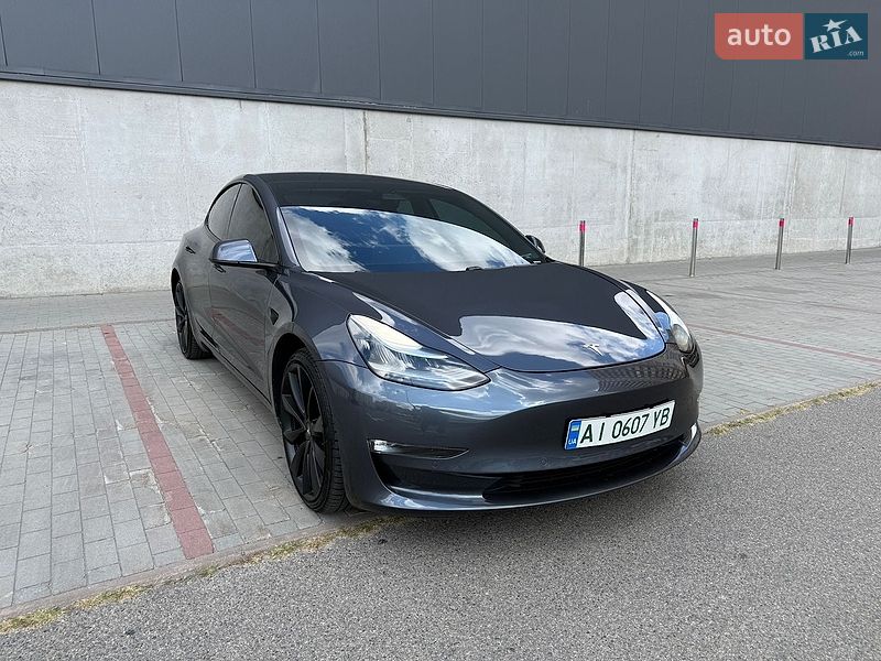 Седан Tesla Model 3 2020 в Вишневому фото 2 Седан Tesla Model 3 2020 в Вишневому