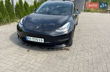 Седан Tesla Model 3 2019 в Ужгороде