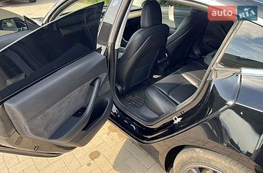 Седан Tesla Model 3 2019 в Ужгороде