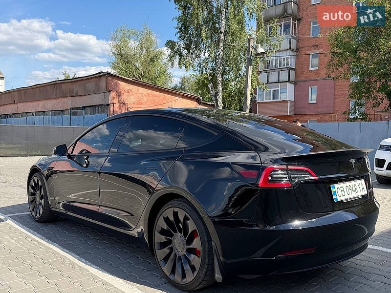 Седан Tesla Model 3 2023 в Києві