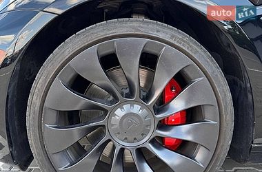 Седан Tesla Model 3 2023 в Києві