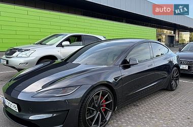 Седан Tesla Model 3 2024 в Киеве