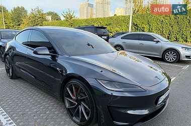 Седан Tesla Model 3 2024 в Киеве