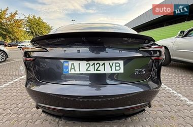 Седан Tesla Model 3 2024 в Києві