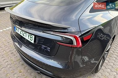 Седан Tesla Model 3 2024 в Киеве