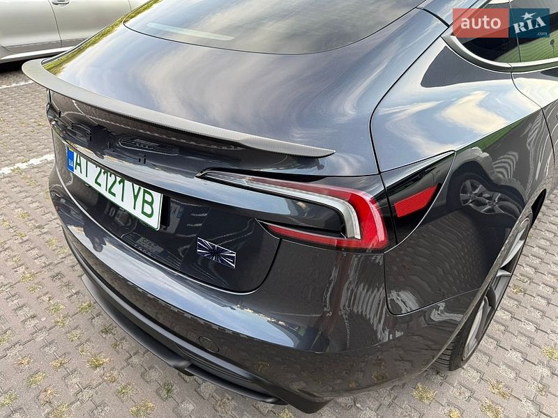 Седан Tesla Model 3 2024 в Киеве