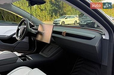 Седан Tesla Model 3 2024 в Киеве