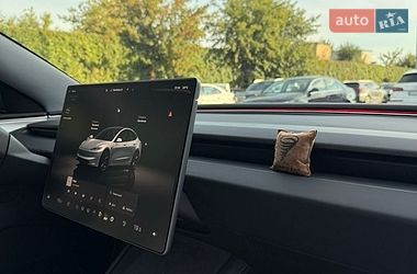 Седан Tesla Model 3 2024 в Киеве