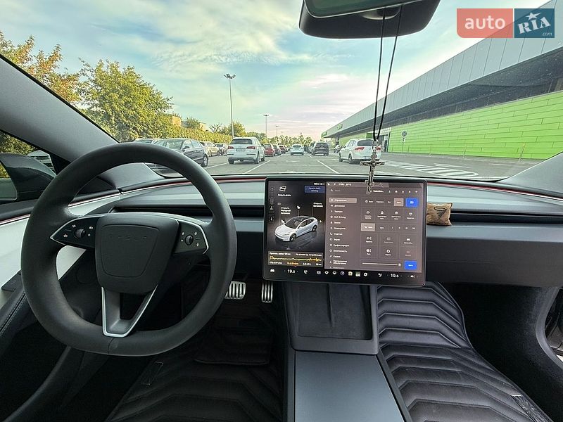 Седан Tesla Model 3 2024 в Киеве