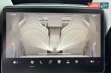 Седан Tesla Model 3 2024 в Киеве