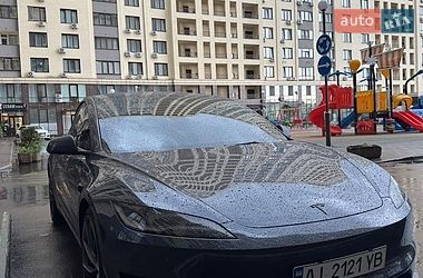 Седан Tesla Model 3 2024 в Киеве